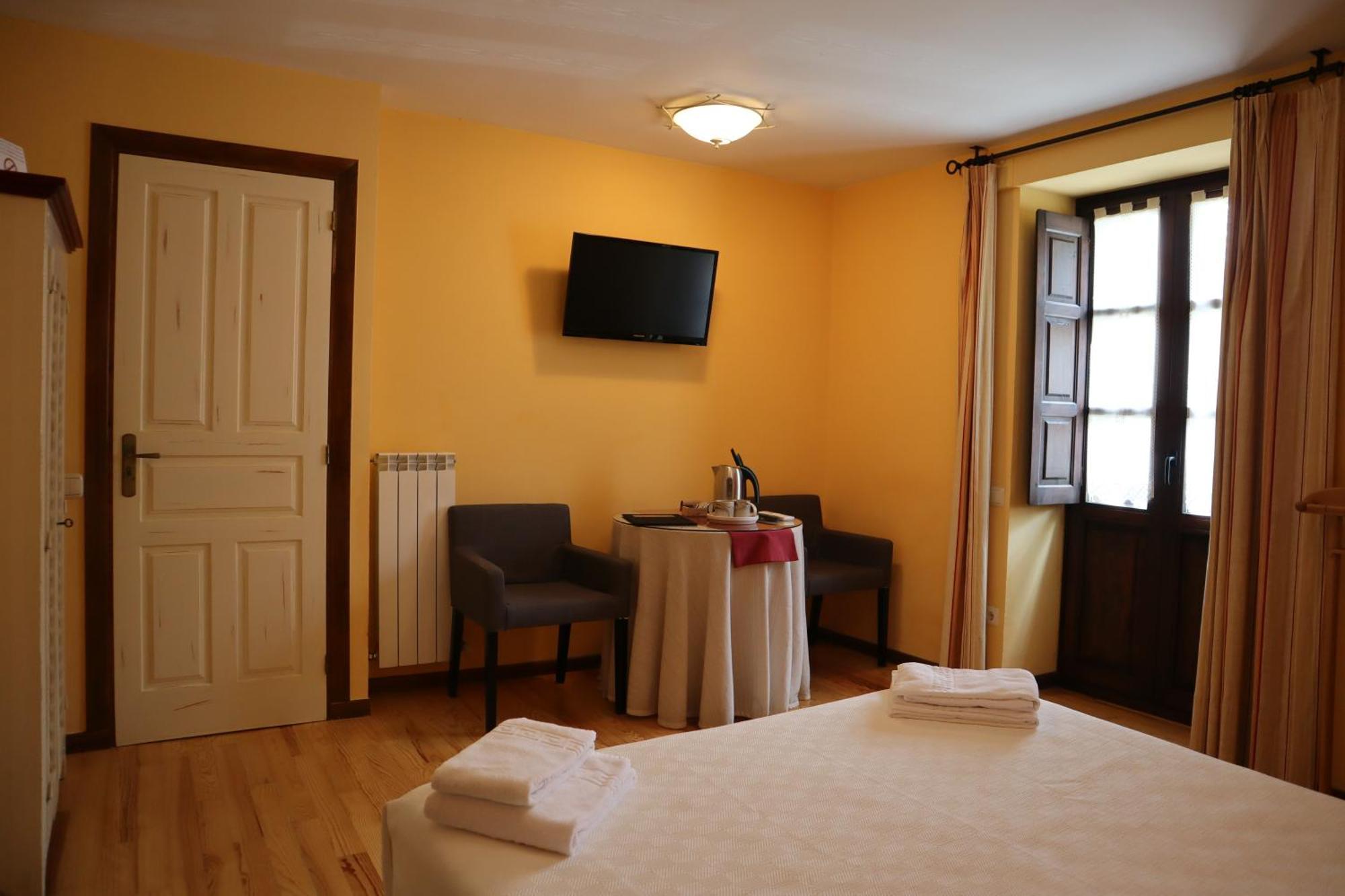Hotel Rural El Almadiero Burgui Exteriér fotografie